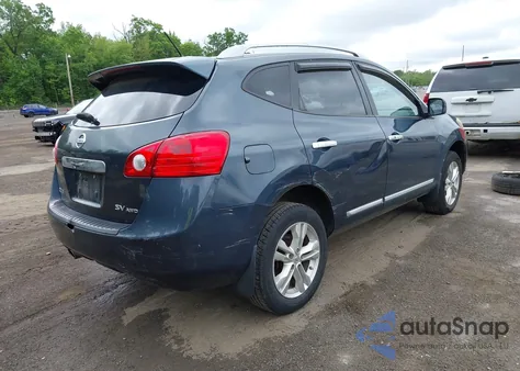 2013 Nissan Rogue Sv z USA, uszkodzony, nr VIN JN8AS5MV6DW628699